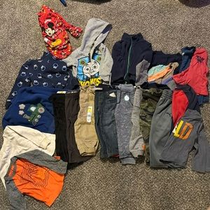 Lot Boy 2T clothes- 30 total items